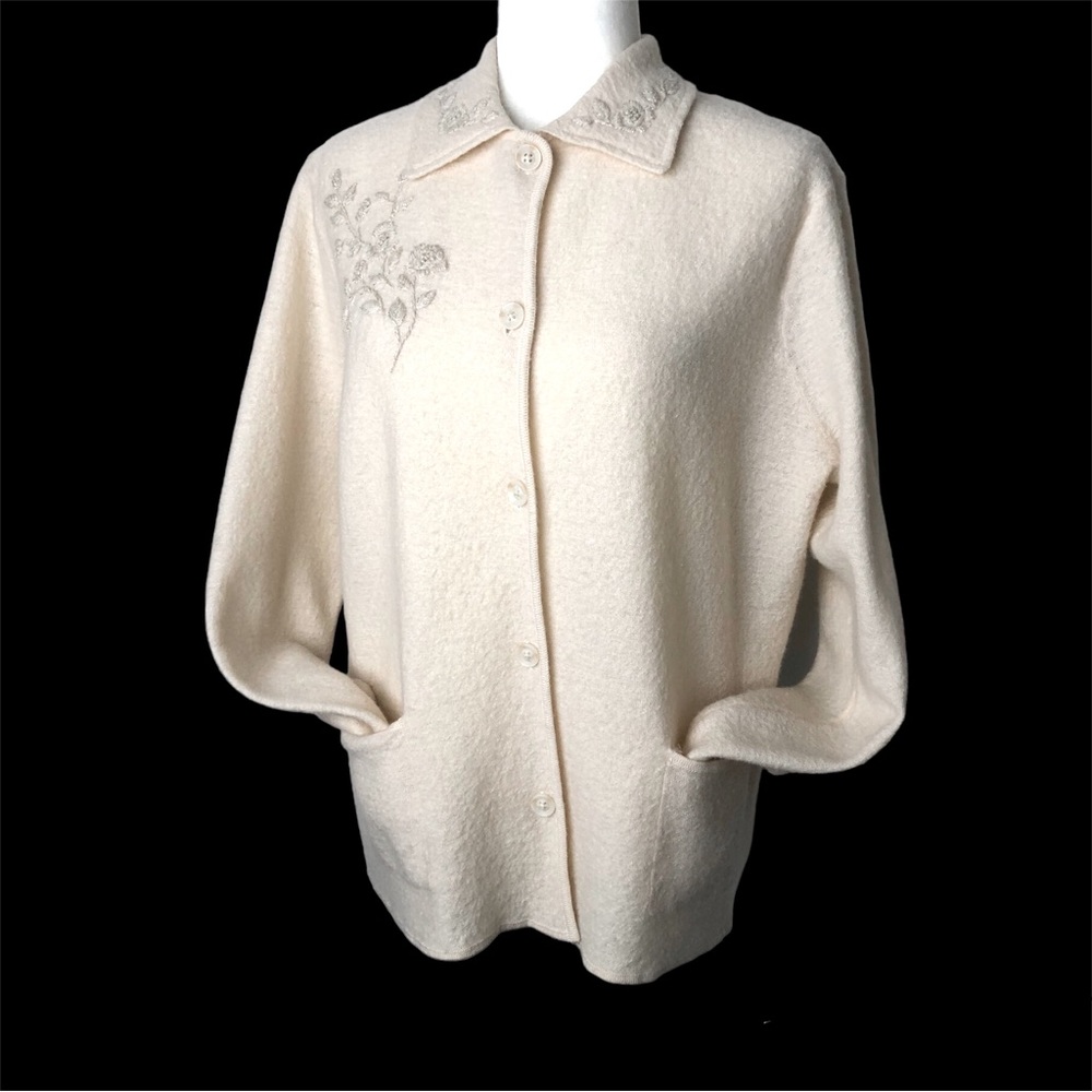 Vintage Wool Floral Cardigan Ivory Sweater